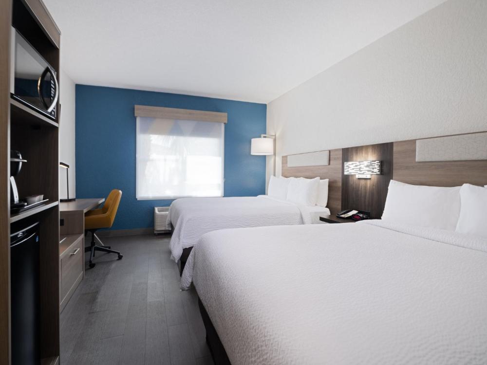Holiday Inn Express & Suites Lakeland North I-4 by IHG